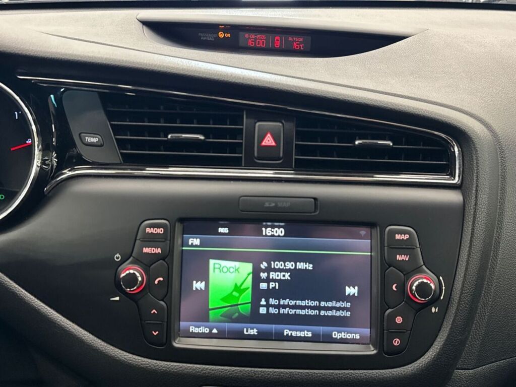 Kia Ceed 2015 Punainen