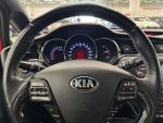 Kia Ceed 2015 Punainen