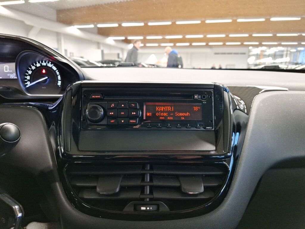 Peugeot 208 2015 Sininen