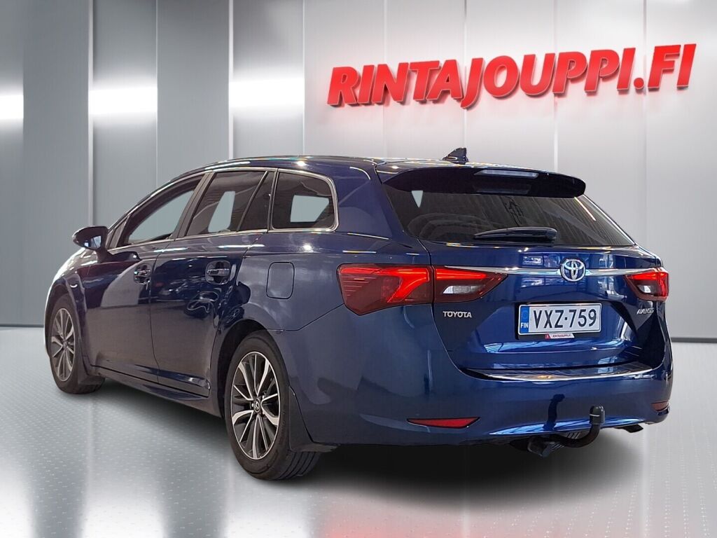 Toyota Avensis 2015 Sininen