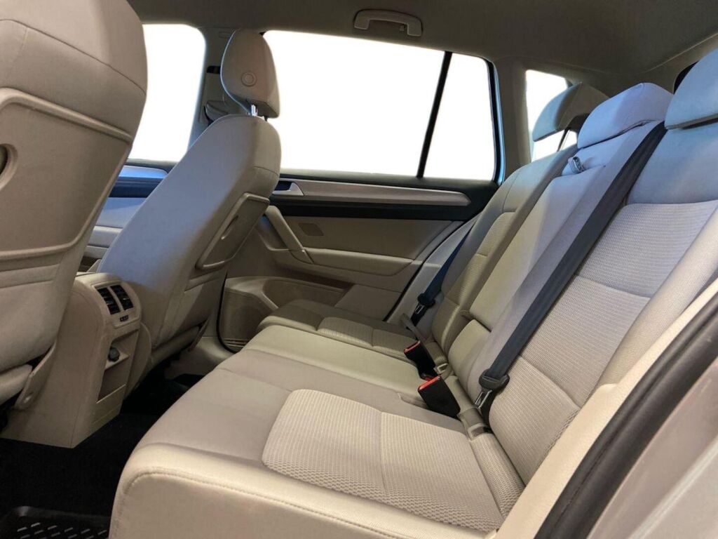 Volkswagen Golf Sportsvan 2015 Harmaa