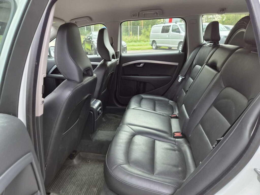 Volvo V70 2015 Valkoinen