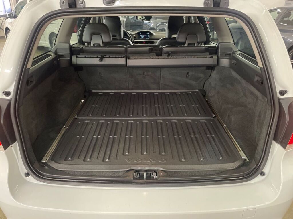Volvo V70 2015 Valkoinen
