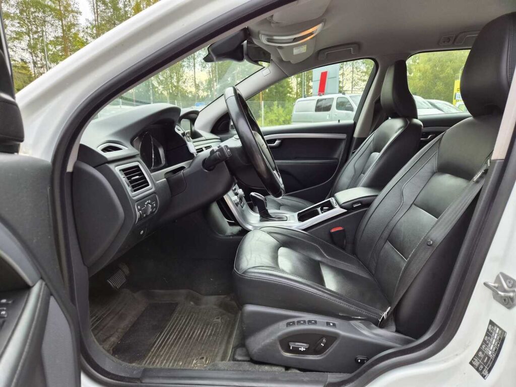 Volvo V70 2015 Valkoinen