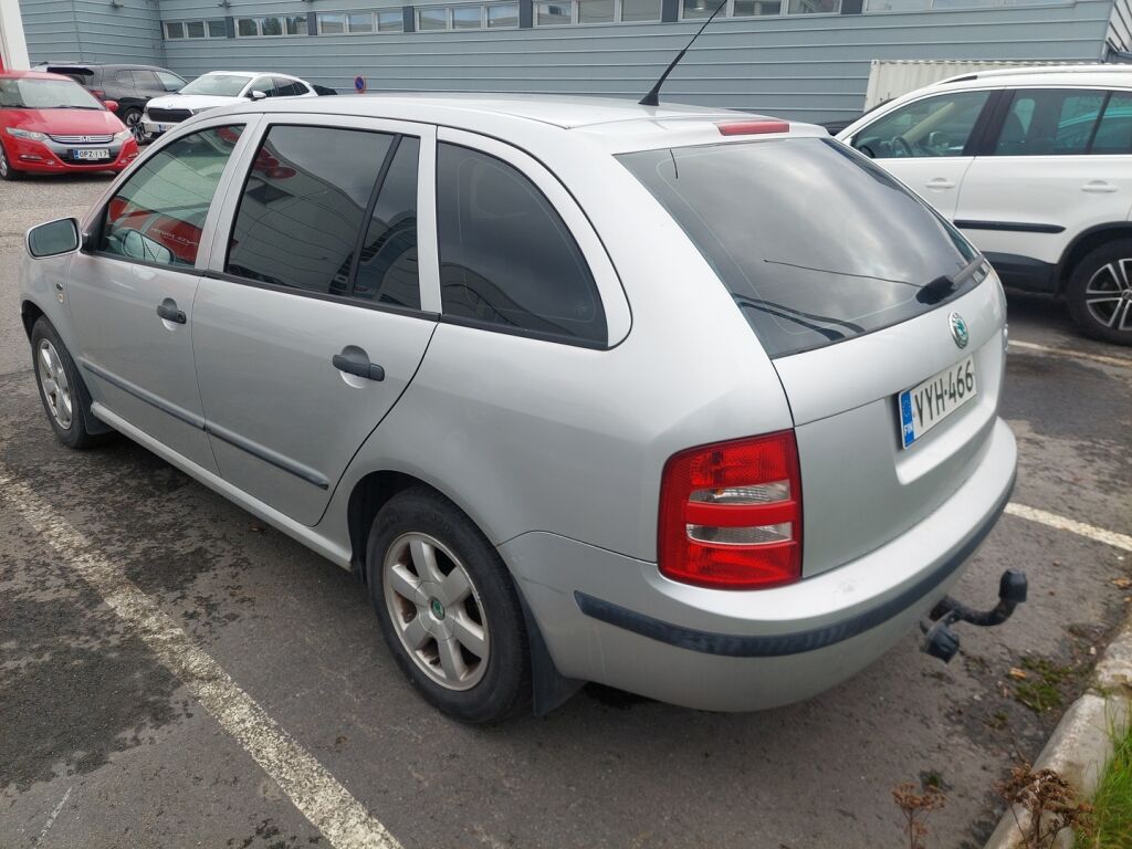 Skoda Fabia Combi 2001 Harmaa