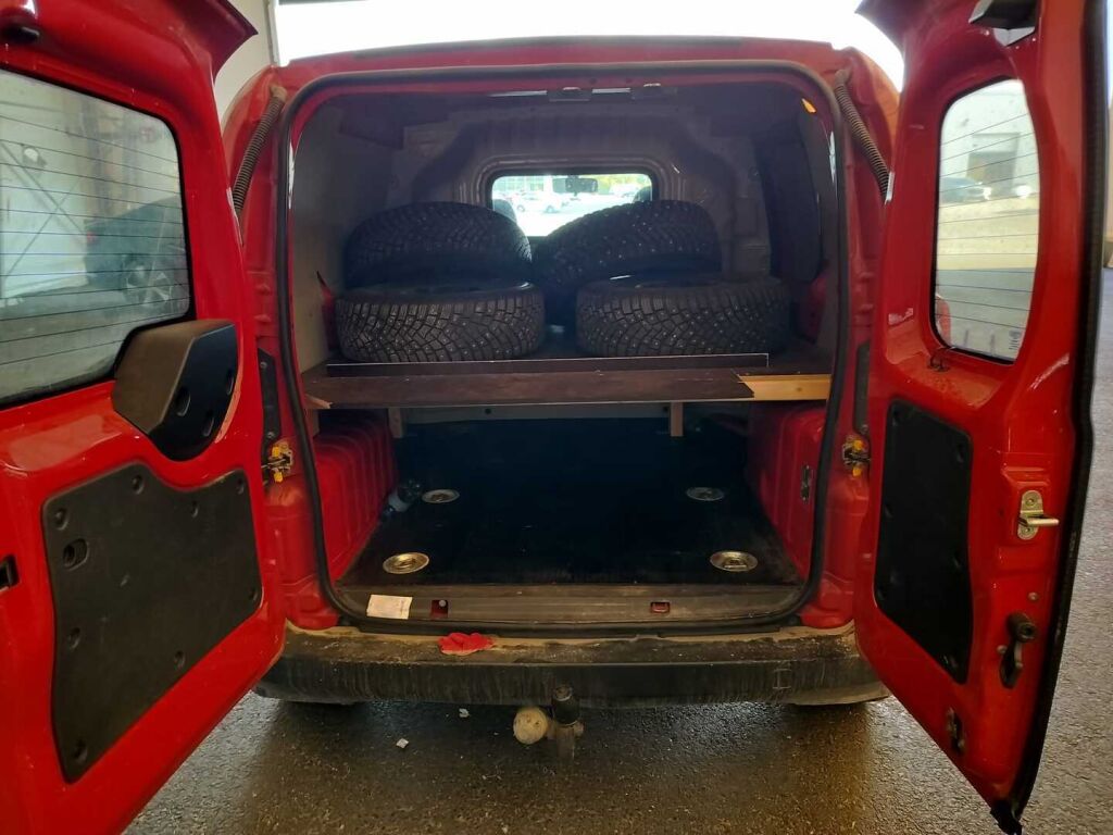Fiat Fiorino 2011 Punainen