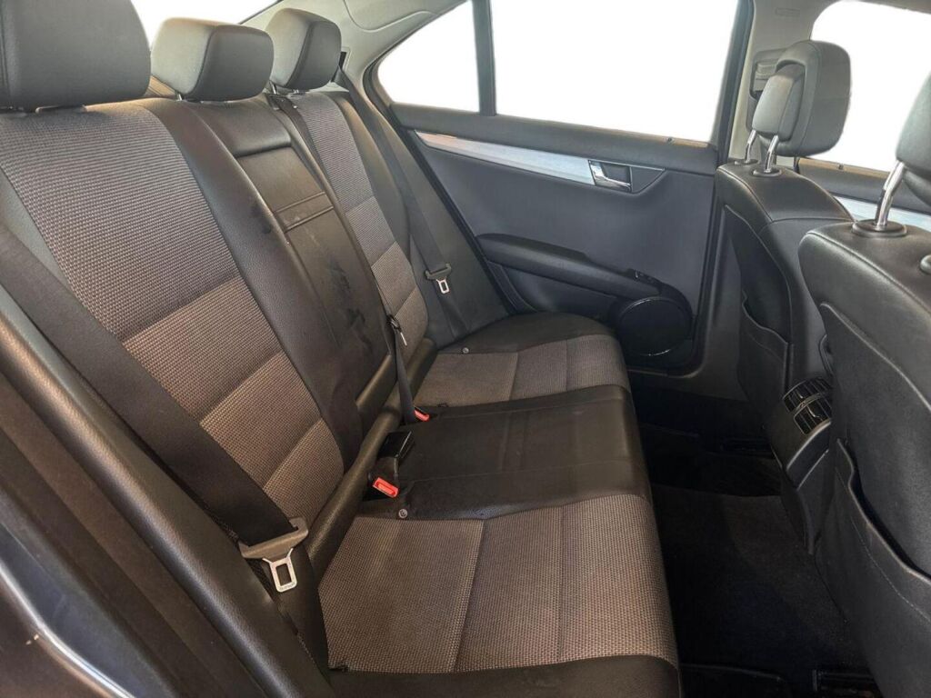 Mercedes-Benz C 2010 Metallinhohto Harmaa