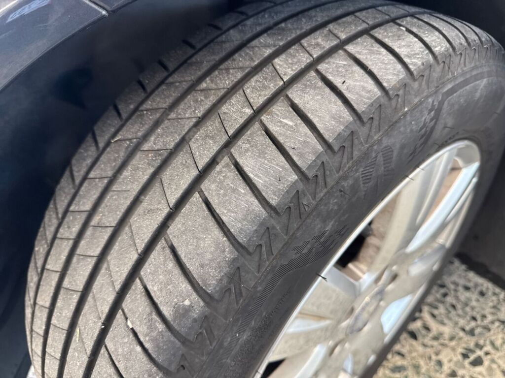 Mercedes-Benz C 2010 Metallinhohto Harmaa