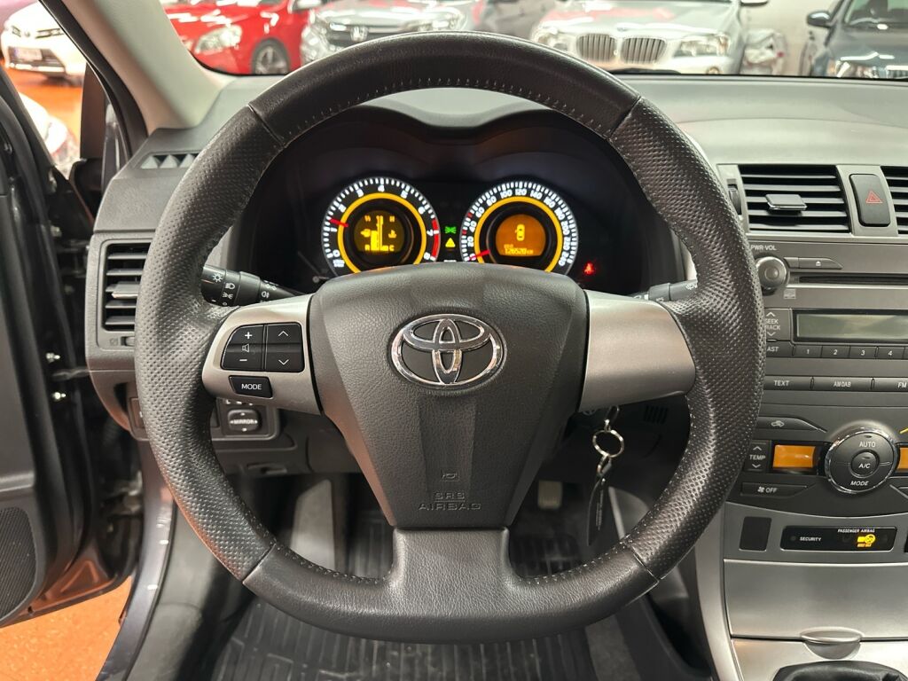 Toyota Corolla 2010 Harmaa