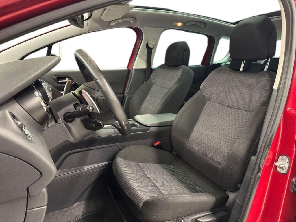 Peugeot 3008 2010 Punainen