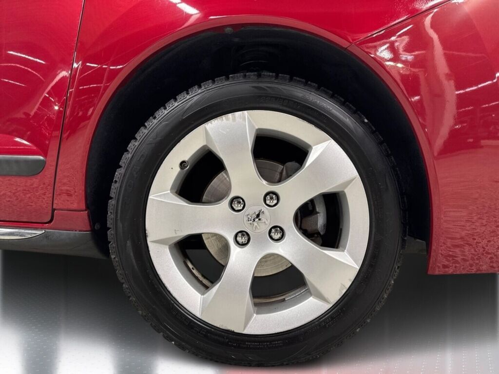 Peugeot 3008 2010 Punainen