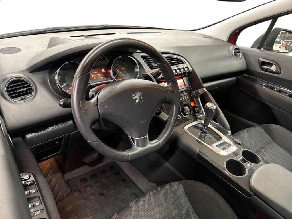 Peugeot 3008 2010 Punainen