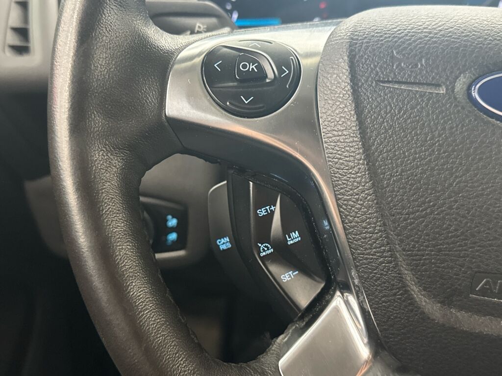 Ford Transit Connect 2017 Valkoinen