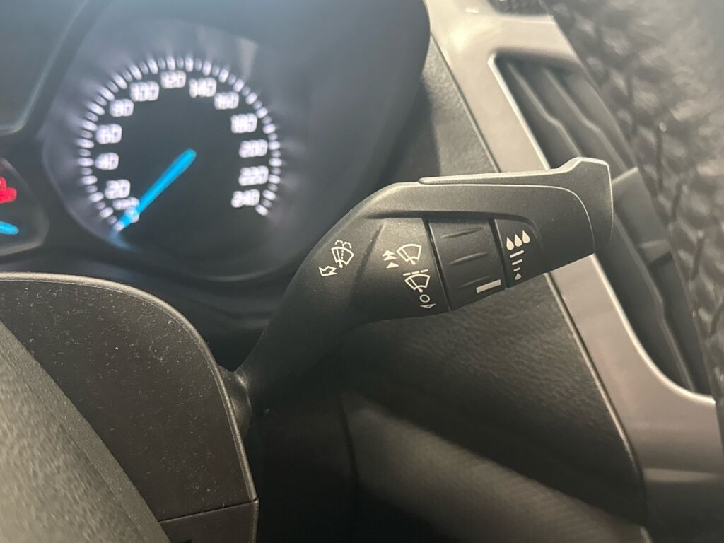 Ford Transit Connect 2017 Valkoinen