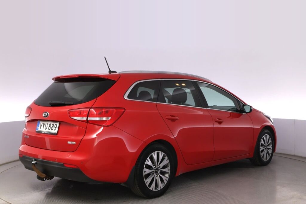 Kia Ceed 2016 Punainen