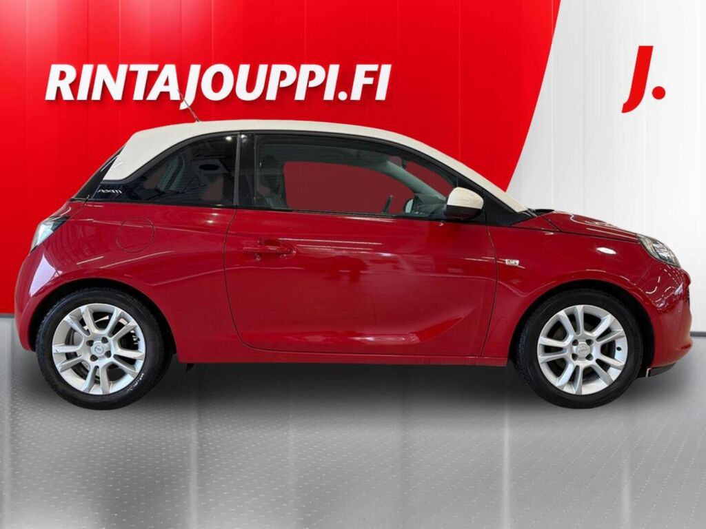 Opel Adam 2016 Punainen