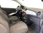 Opel Adam 2016 Punainen