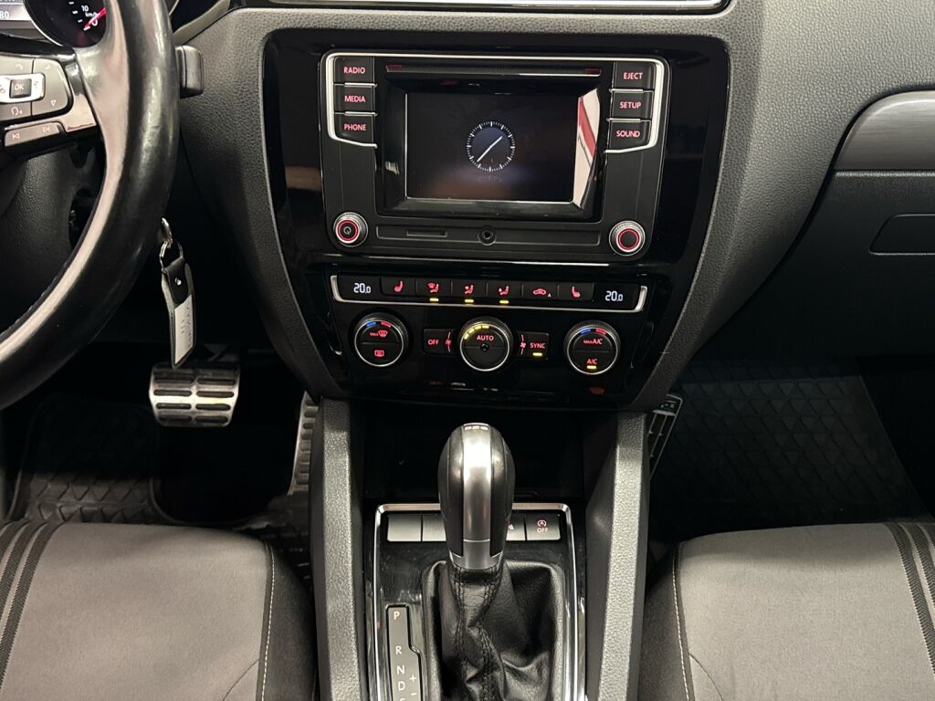 Volkswagen Jetta 2017 Sininen