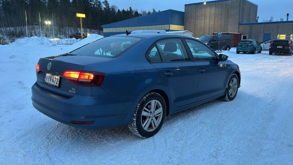 Volkswagen Jetta 2017 Sininen