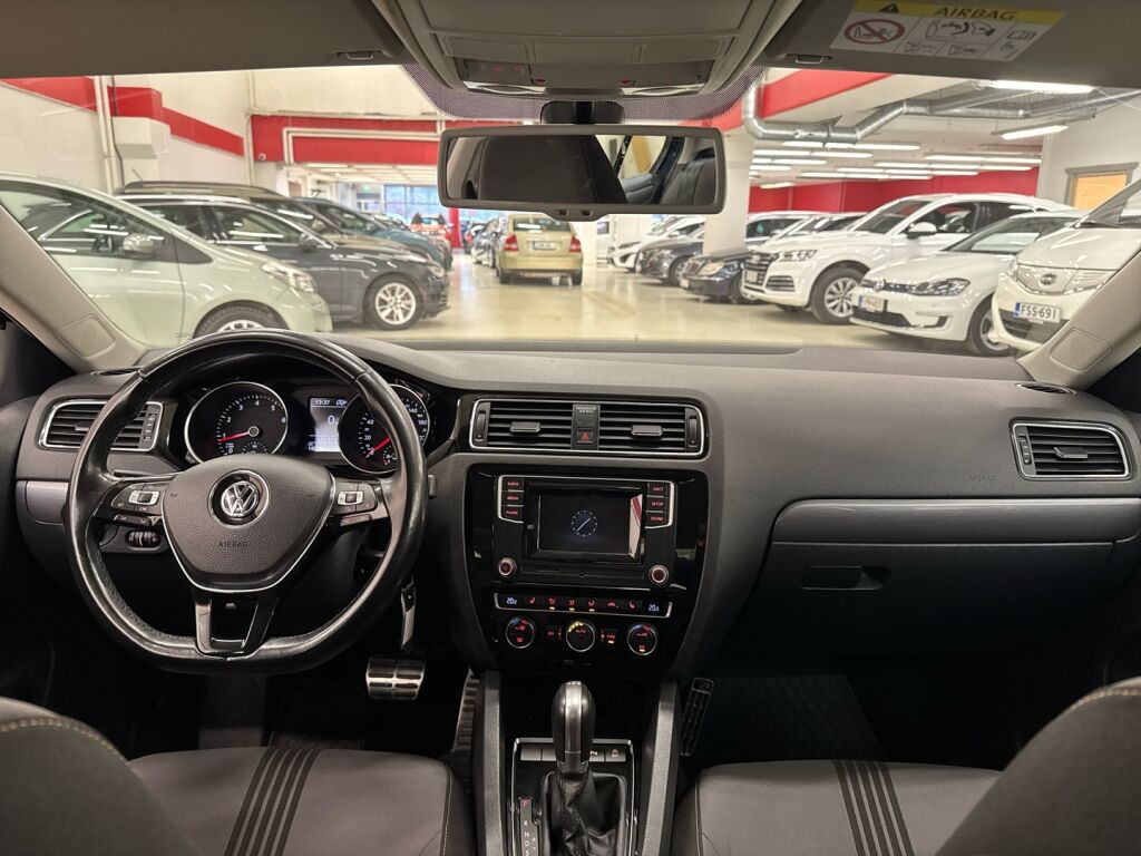 Volkswagen Jetta 2017 Sininen