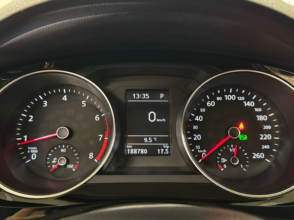 Volkswagen Jetta 2017 Sininen