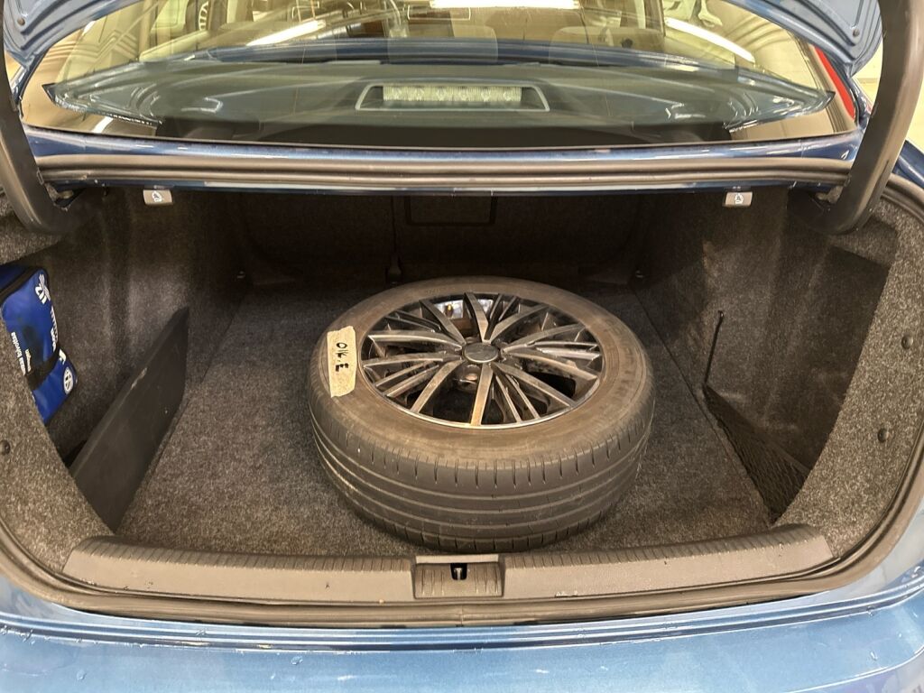 Volkswagen Jetta 2017 Sininen