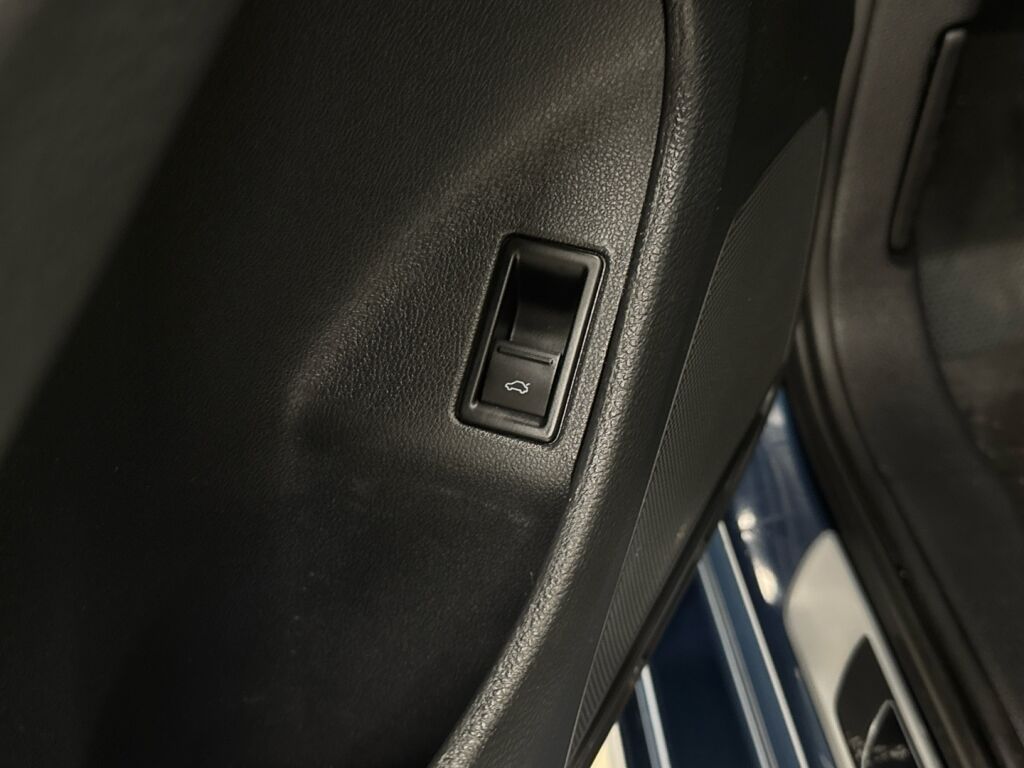 Volkswagen Jetta 2017 Sininen