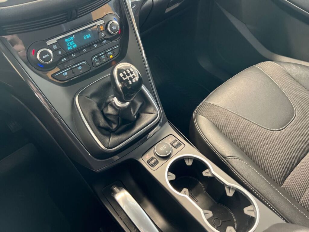 Ford Kuga 2016 Valkoinen