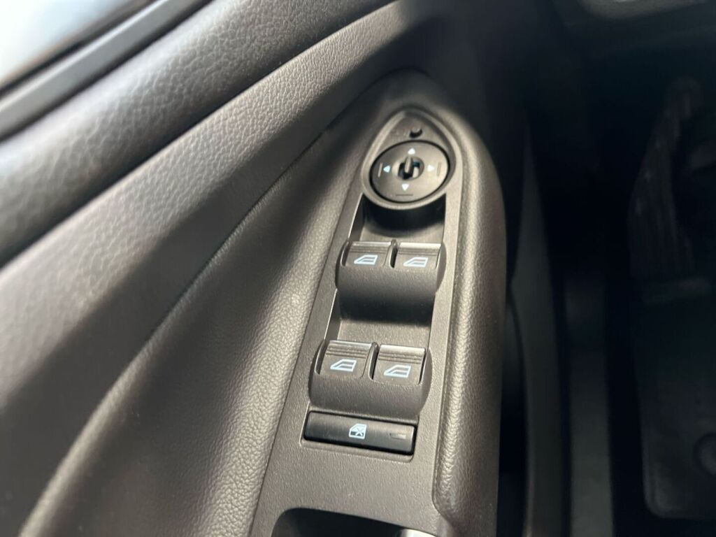 Ford Kuga 2016 Valkoinen