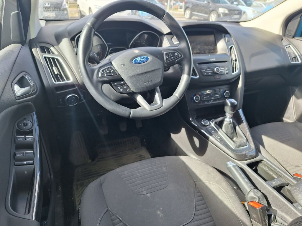Ford Focus 2016 Valkoinen