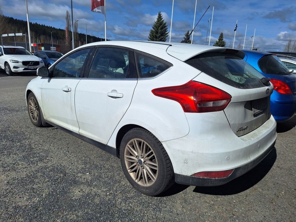Ford Focus 2016 Valkoinen