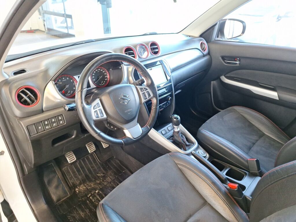 Suzuki Vitara 2016 Valkoinen