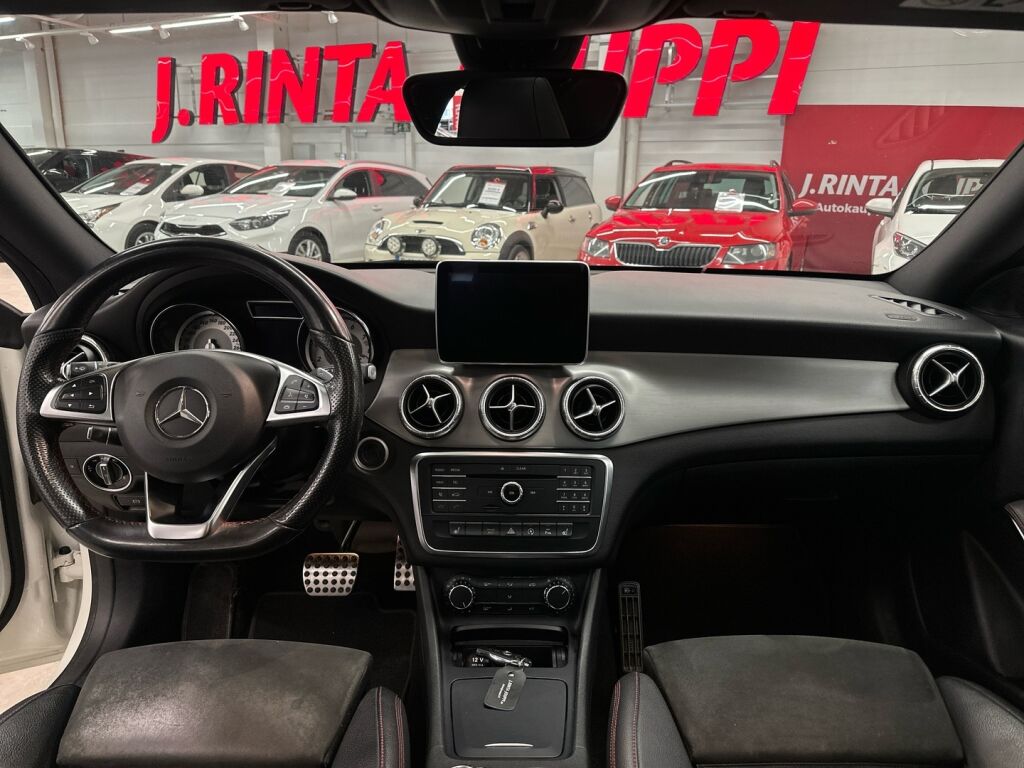 Mercedes-Benz CLA 2015 Valkoinen