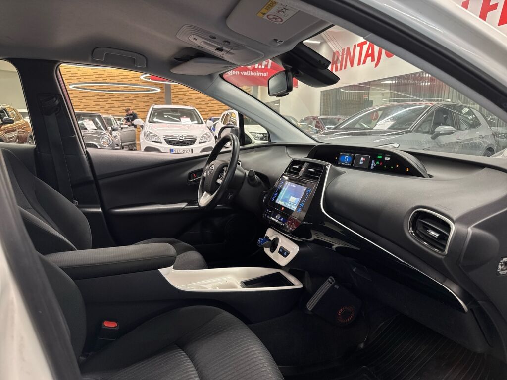 Toyota Prius 2016 Valkoinen