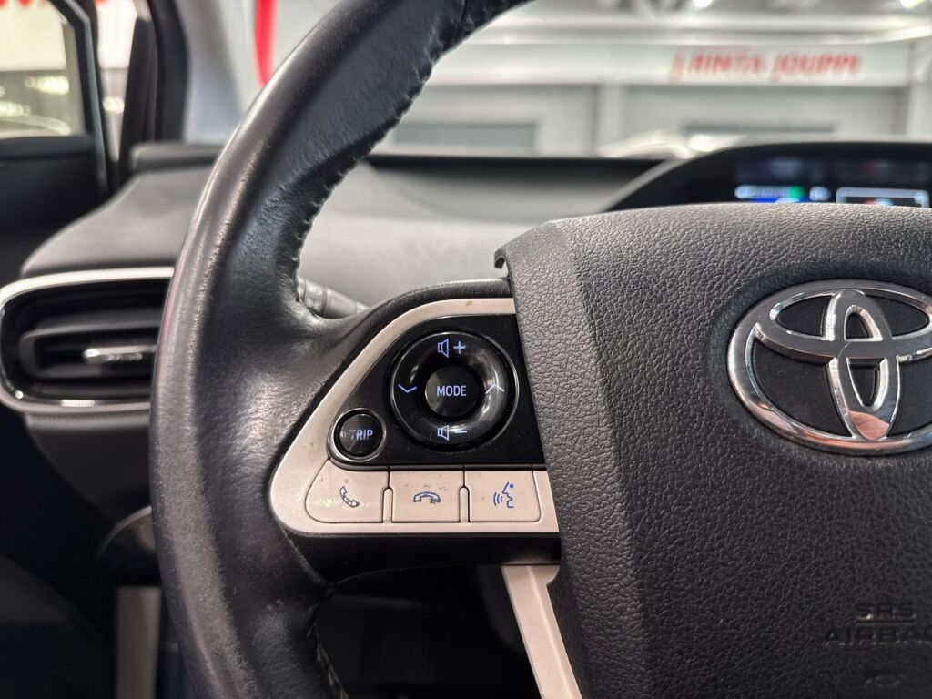 Toyota Prius 2016 Valkoinen