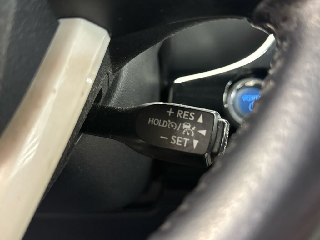Toyota Prius 2016 Valkoinen