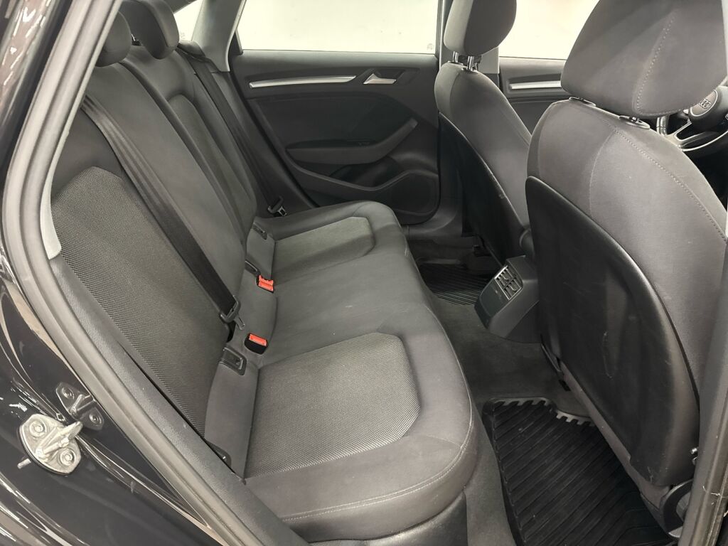 Audi A3 2017 Ruskea (beige)