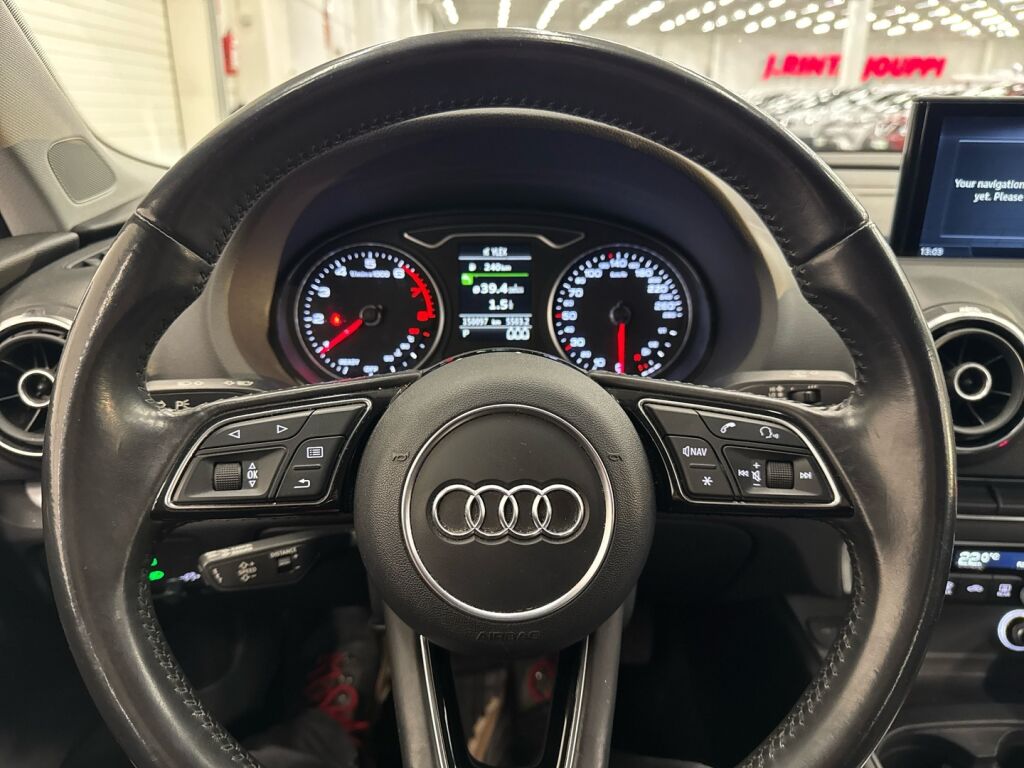 Audi A3 2017 Ruskea (beige)