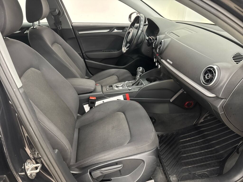 Audi A3 2017 Ruskea (beige)