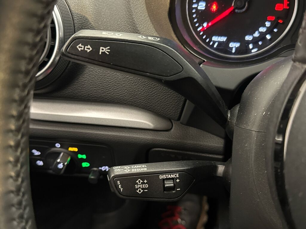 Audi A3 2017 Ruskea (beige)