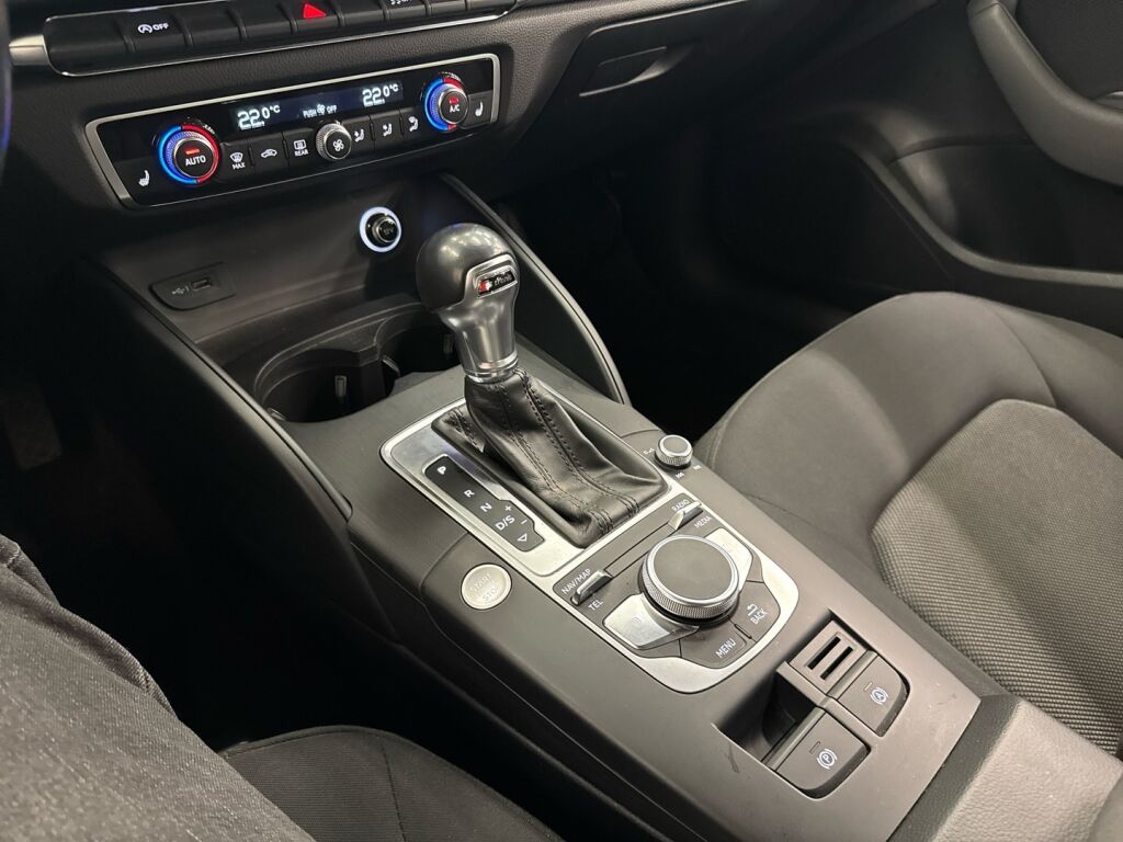 Audi A3 2017 Ruskea (beige)