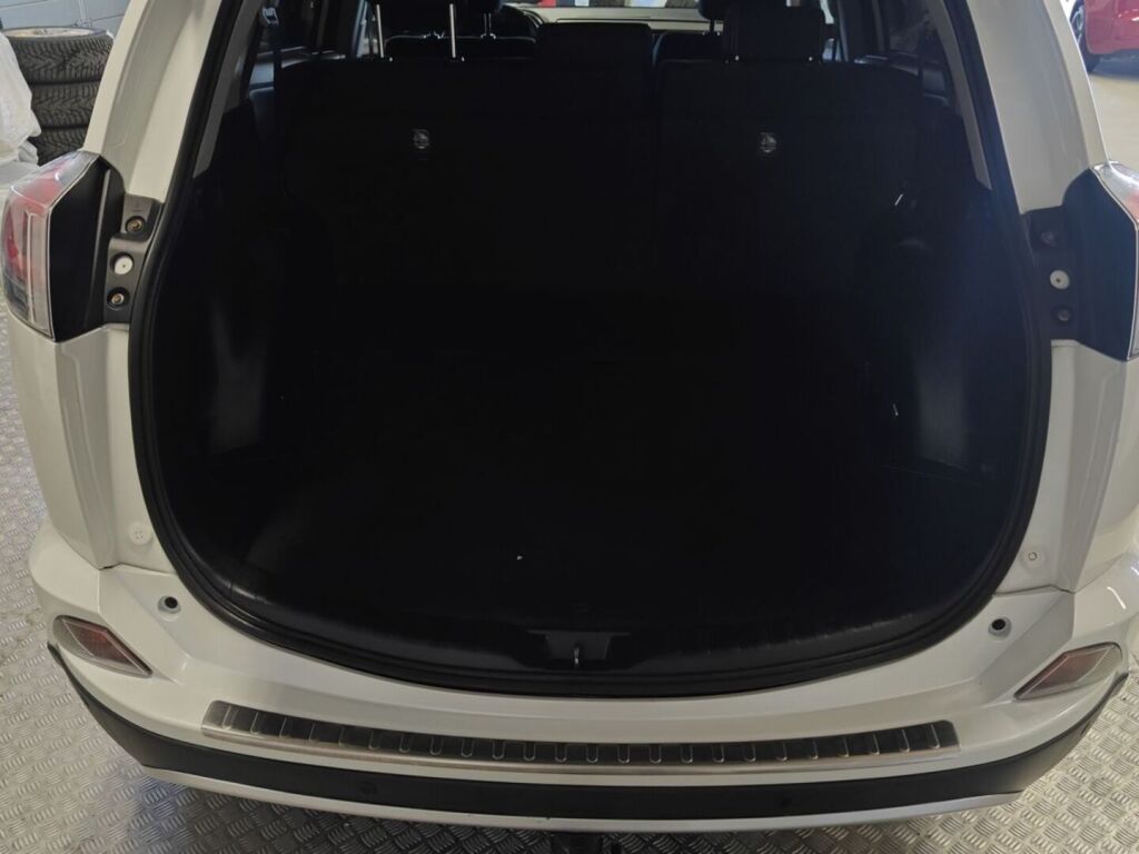 Toyota RAV4 2016 Valkoinen