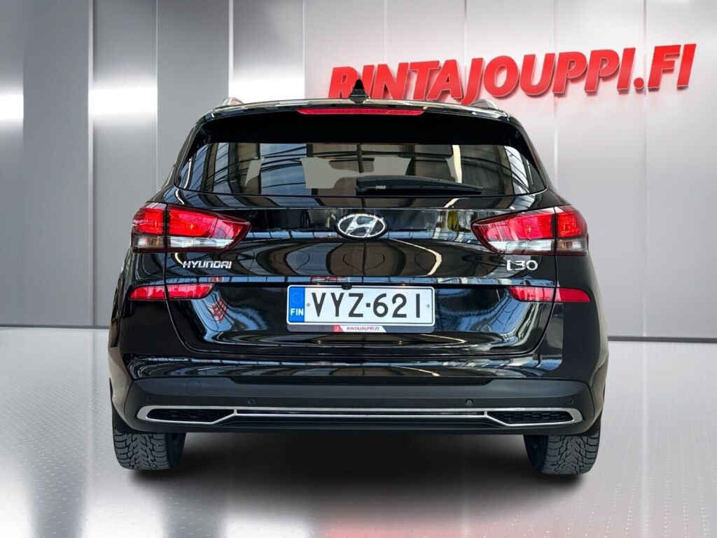 Hyundai i30 Wagon 2021 Musta