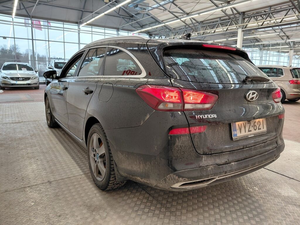 Hyundai i30 Wagon 2021 Musta