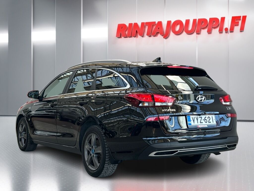 Hyundai i30 Wagon 2021 Musta