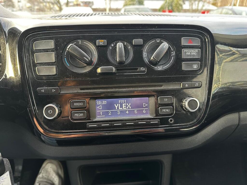 Volkswagen up! 2012 Musta