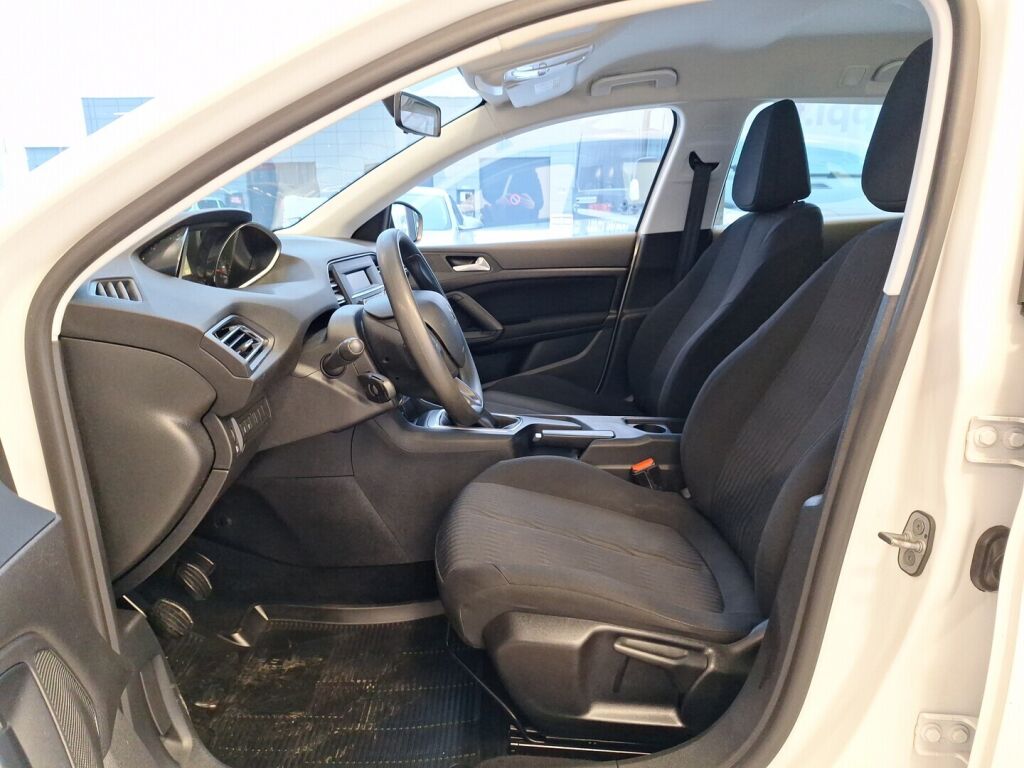 Peugeot 308 2017 Valkoinen