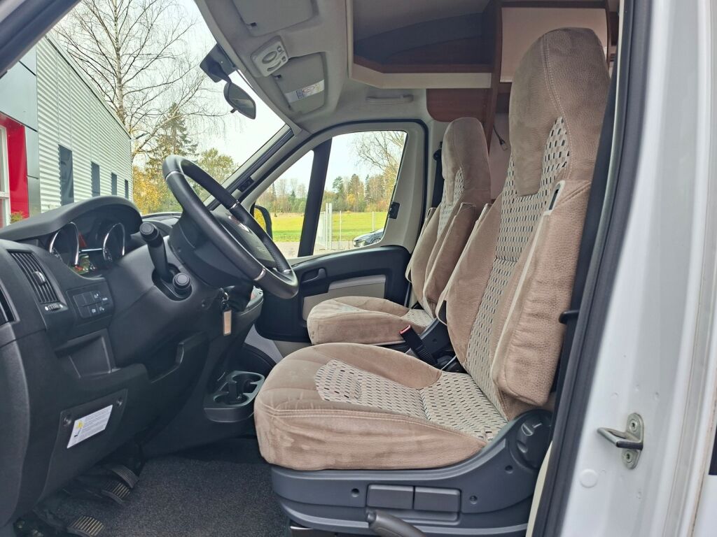 Hobby Optima De Luxe V 65 GE 2017 Valkoinen