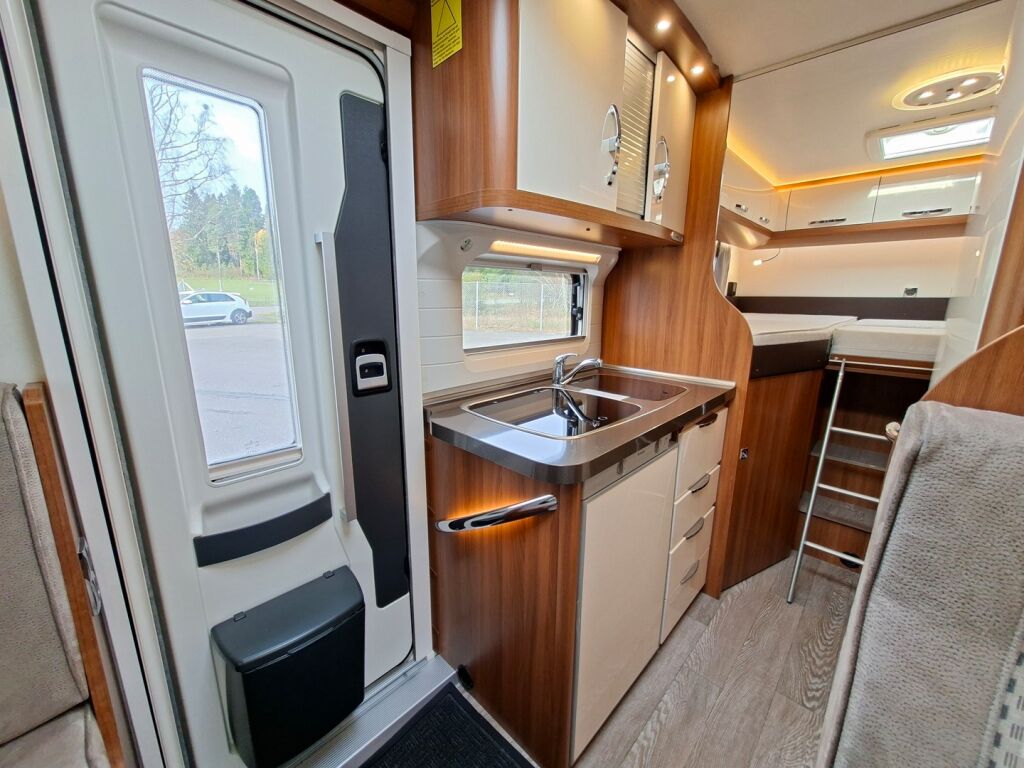 Hobby Optima De Luxe V 65 GE 2017 Valkoinen