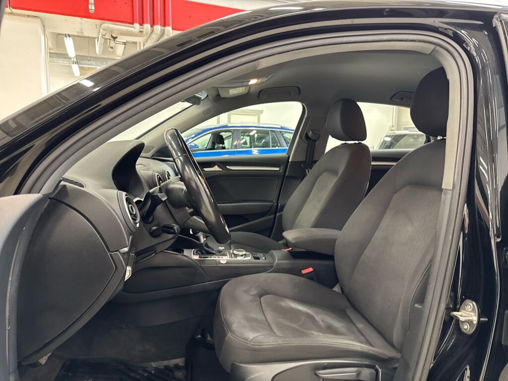 Audi A3 2016 Musta